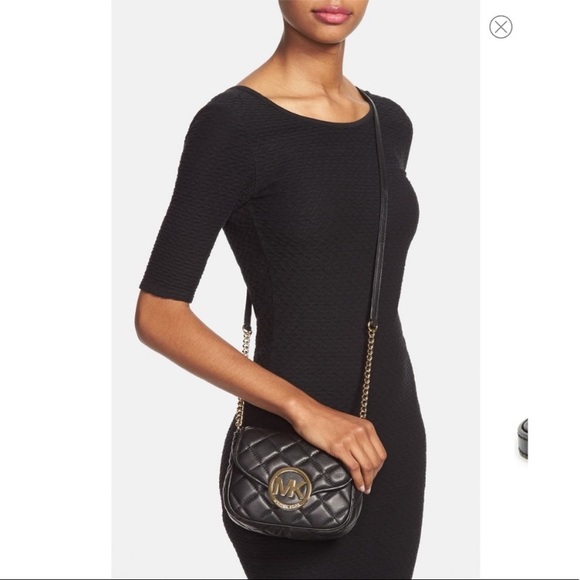 Micheal kors quilted purse - Picture 2 of 4